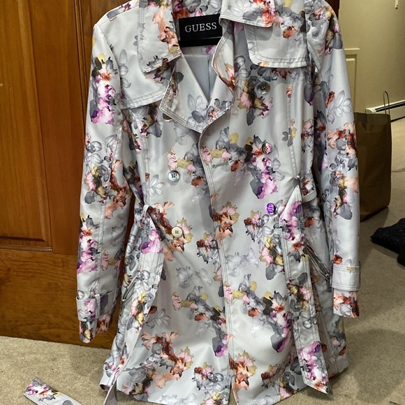 GUESS Raincoat - Picture 2 of 4